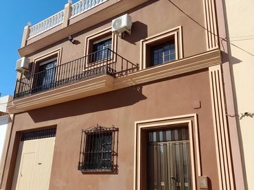 Casa amb balcó en venda a Almendralejo