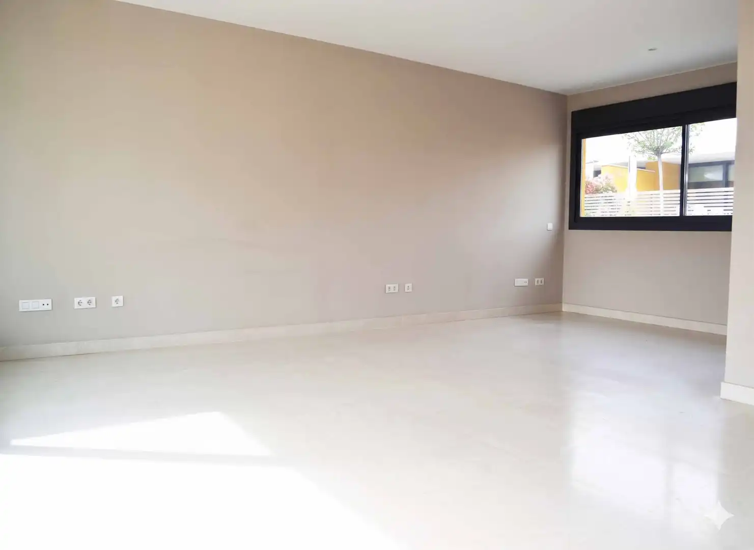 Living room of Detached homes for rent in La Moraleja  with Air Conditioner, Heating and Private garden
