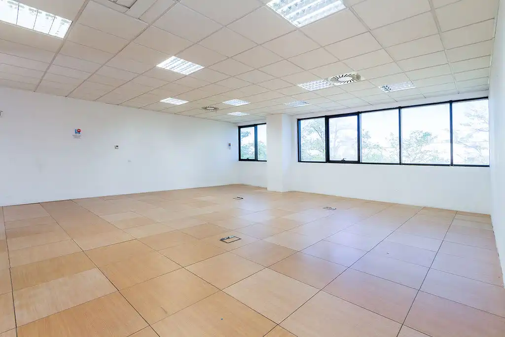 Business premises for sale in Av Vía Láctea, imagen 19