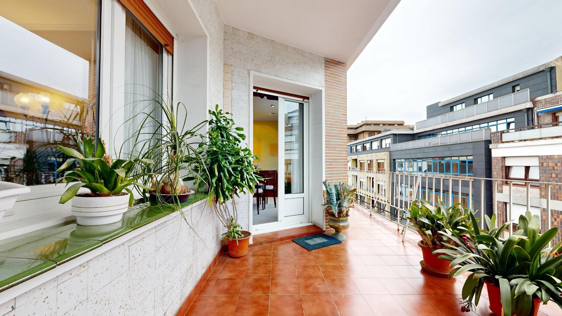 Terraza de Piso en venta en Bilbao  con Calefacción, Terraza y Trastero