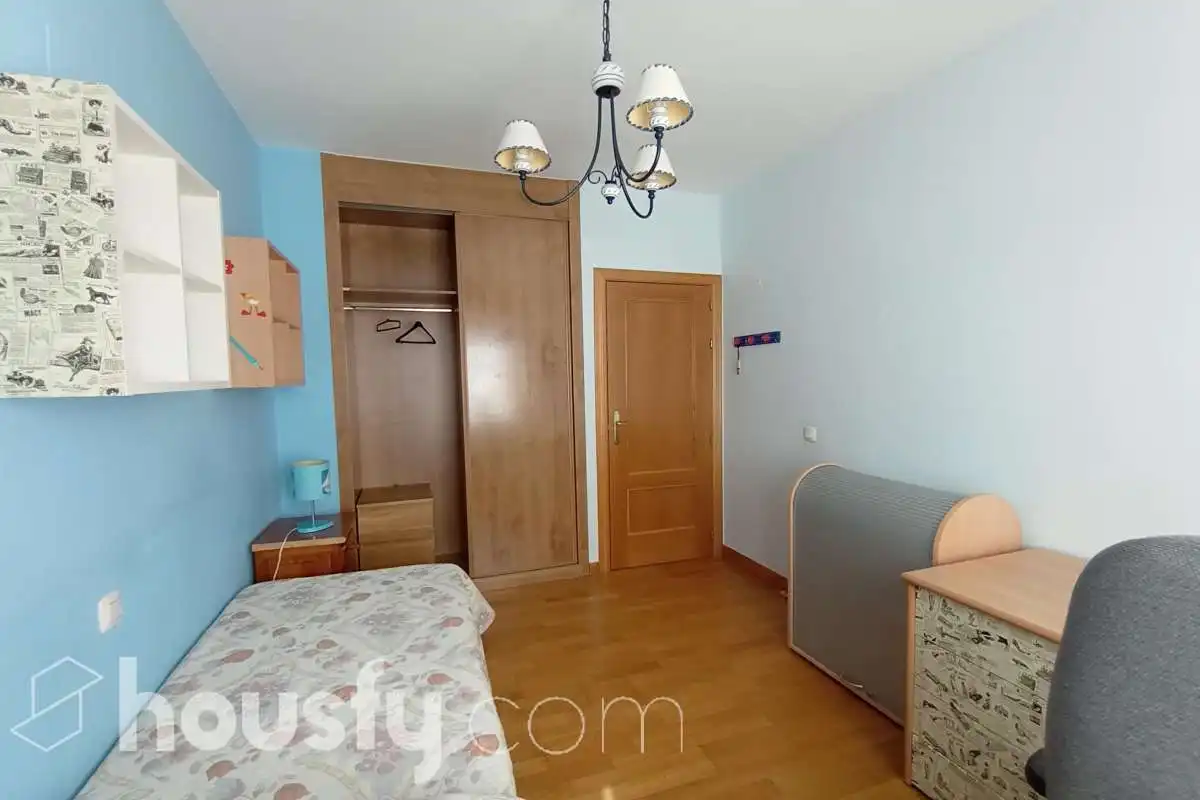 Bedroom of Flat for rent in Toledo  with Air Conditioner, Heating and Parquet flooring