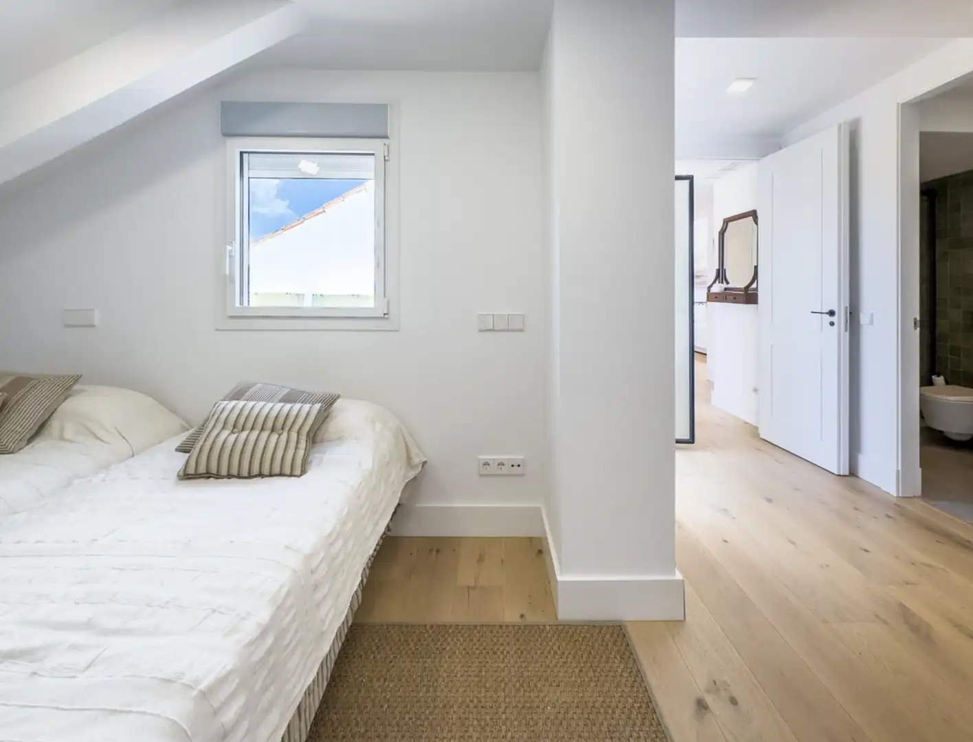 Schlafzimmer von Maisonette zum Verkauf in Marbella mit Klimaanlage, Heizung und Parkett