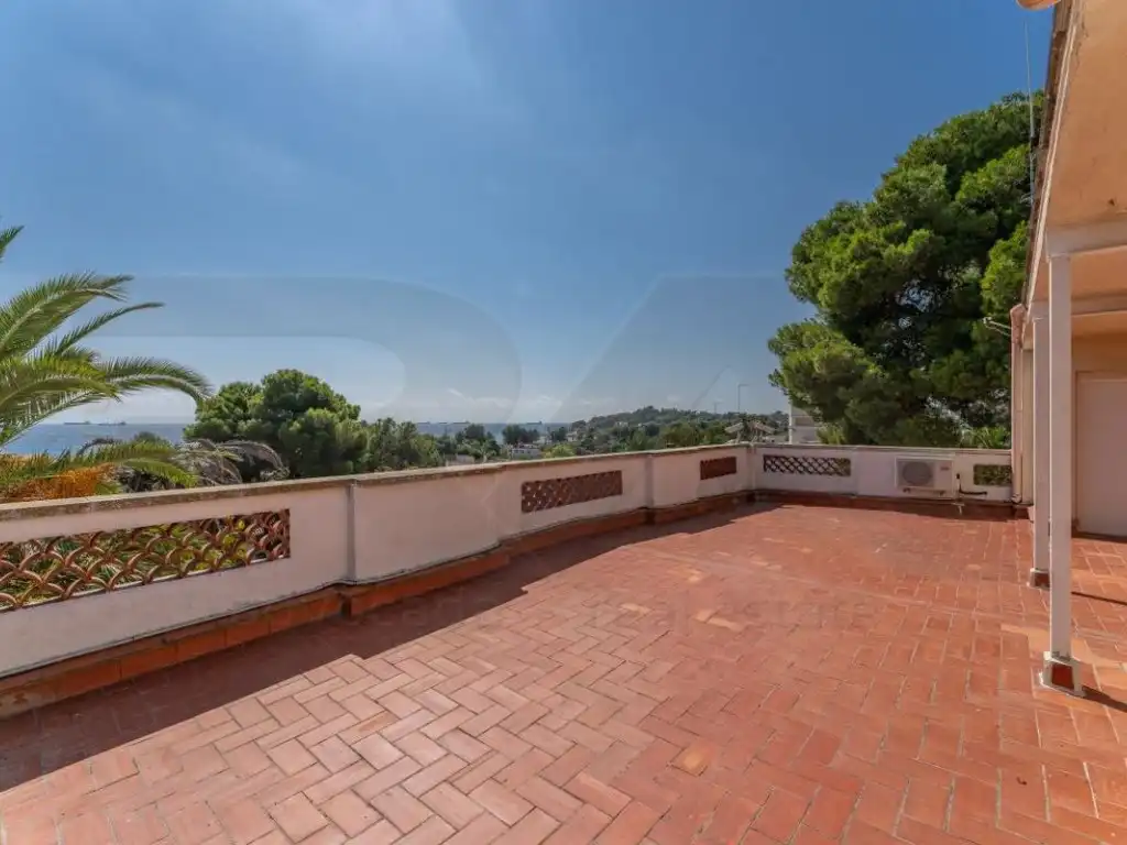 Terrassa de Casa o xalet en venda en Tarragona amb Aire condicionat, Jardí privat i Terrassa