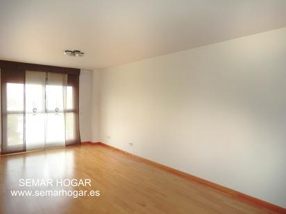 Living room of Flat for sale in Rivas-Vaciamadrid  with Air Conditioner, Heating and Parquet flooring