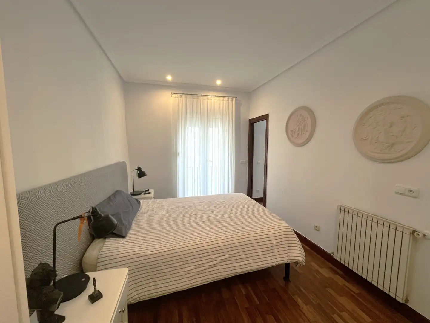 Habitación de Piso de alquiler en Donostia - San Sebastián  con Calefacción, Amueblado y Horno