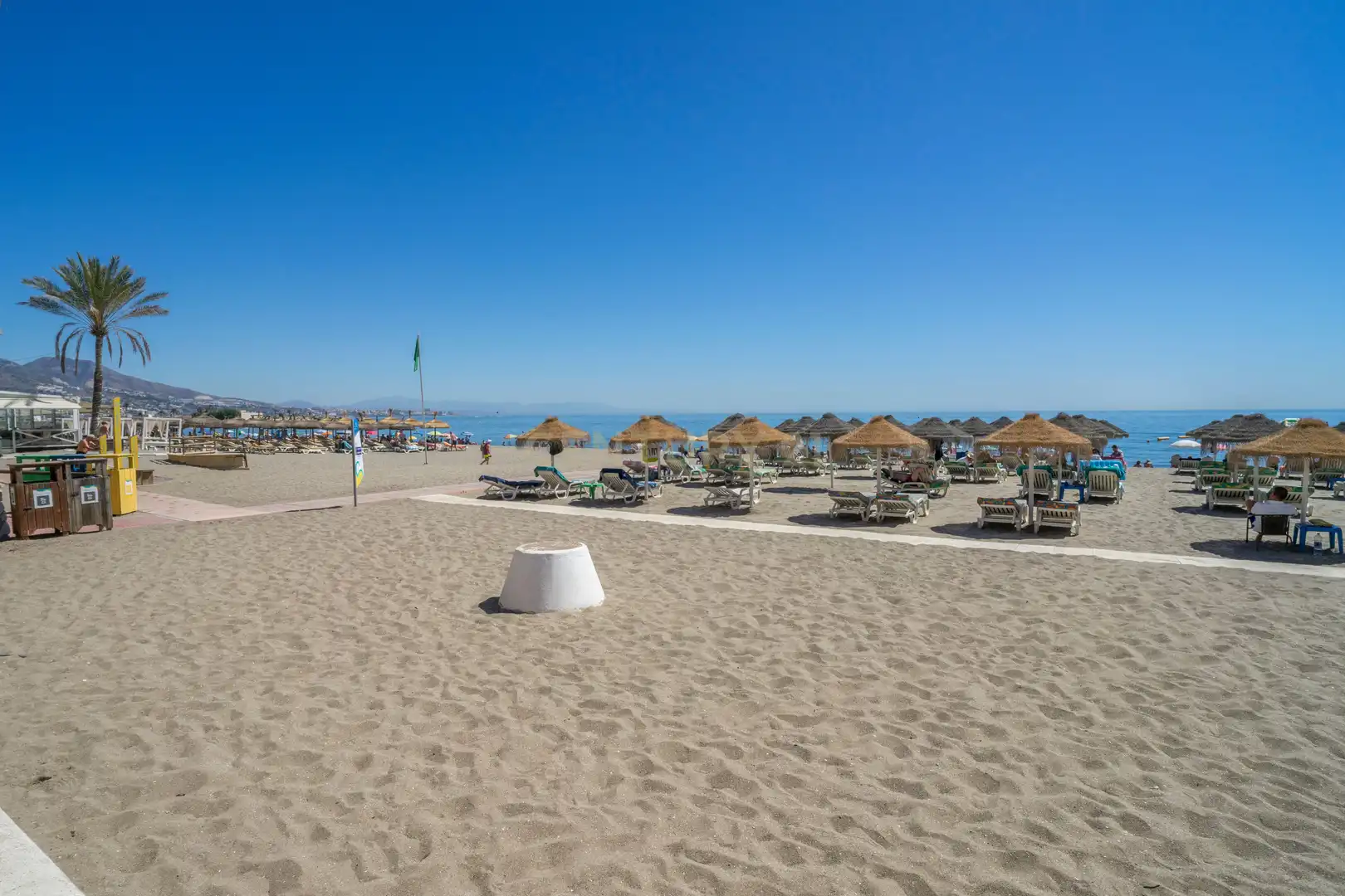 Vista exterior de Piso en venta en Fuengirola con Aire acondicionado, Horno y Lavadora