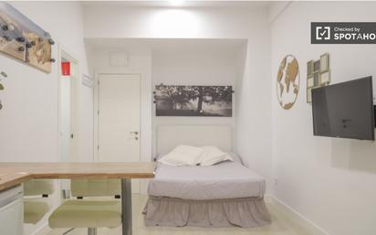 Bedroom of Flat to rent in  Madrid Capital  with Air Conditioner, Heating and Furnished