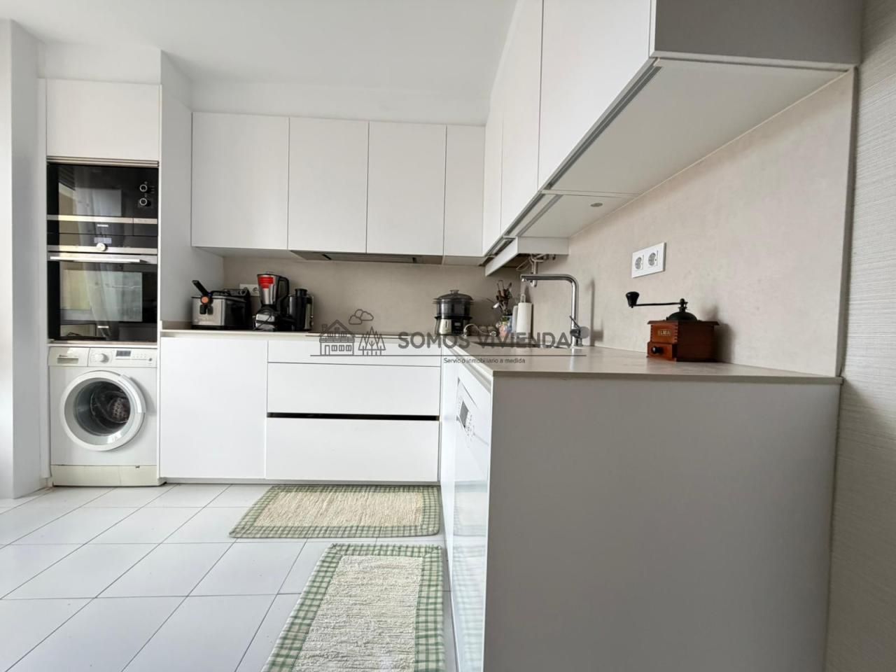 Kitchen of Flat for sale in Ourense Capital   with Heating and Storage room