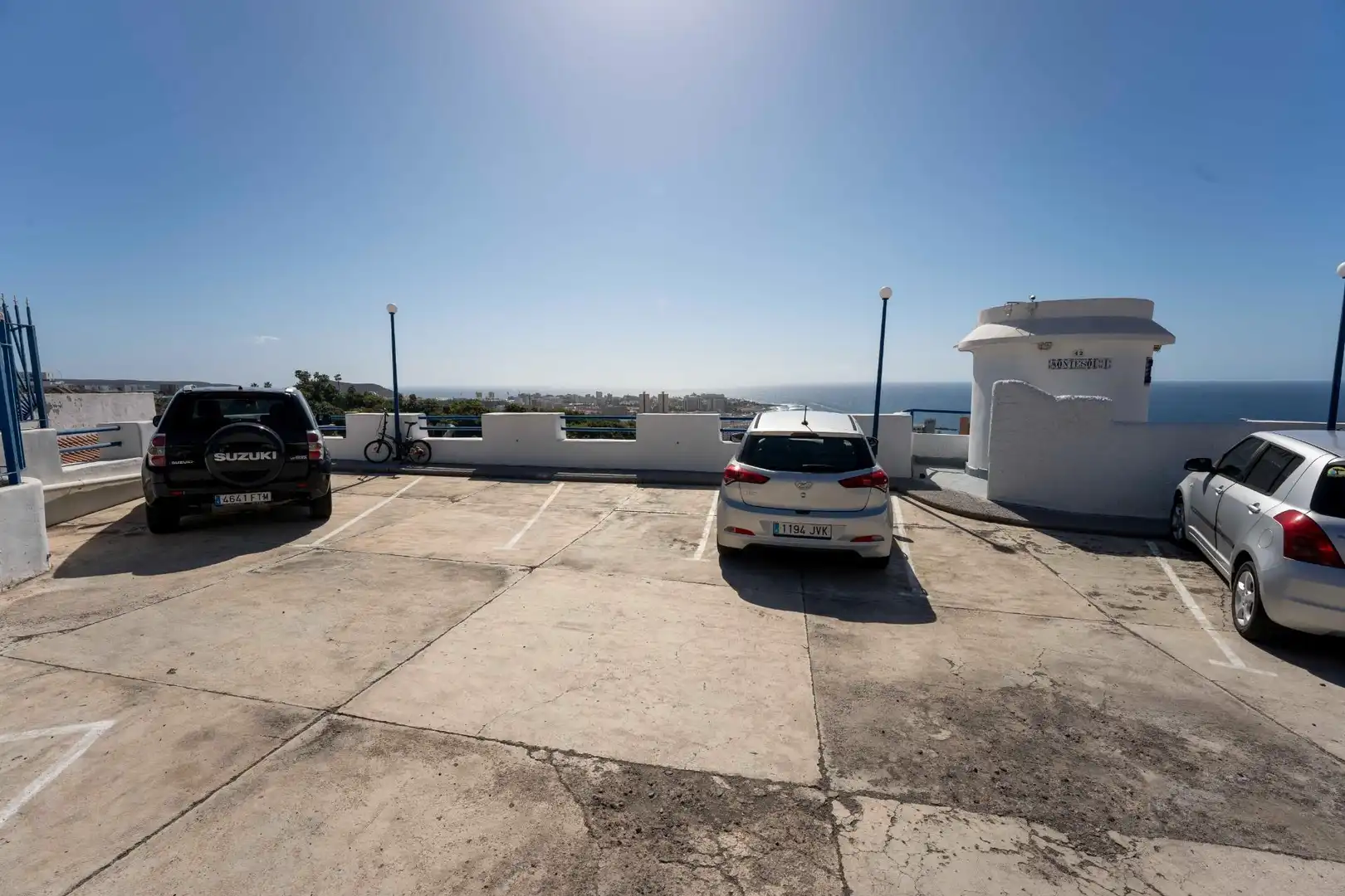 Aparcament de Apartament en venda en Adeje amb Aire condicionat, Terrassa i Moblat
