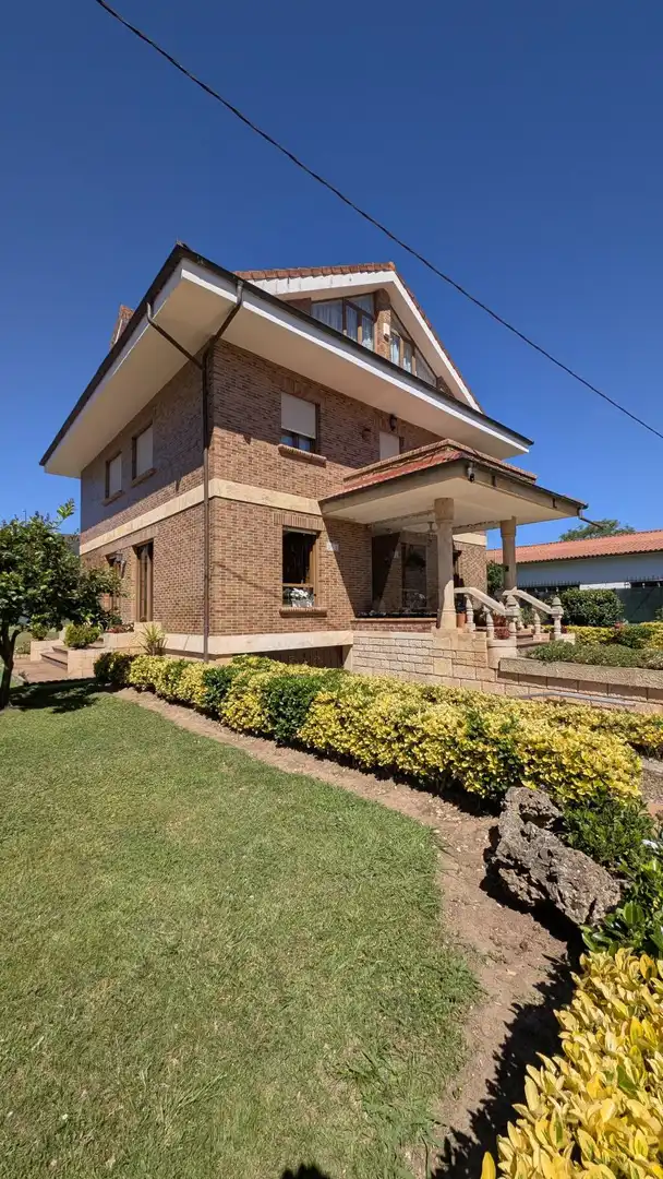 Exterior view of Houses for sale in Los Corrales de Buelna   with Heating, Private garden and Terrace