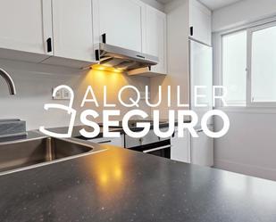 Kitchen of Flat to rent in  Valencia Capital  with Air Conditioner and Terrace