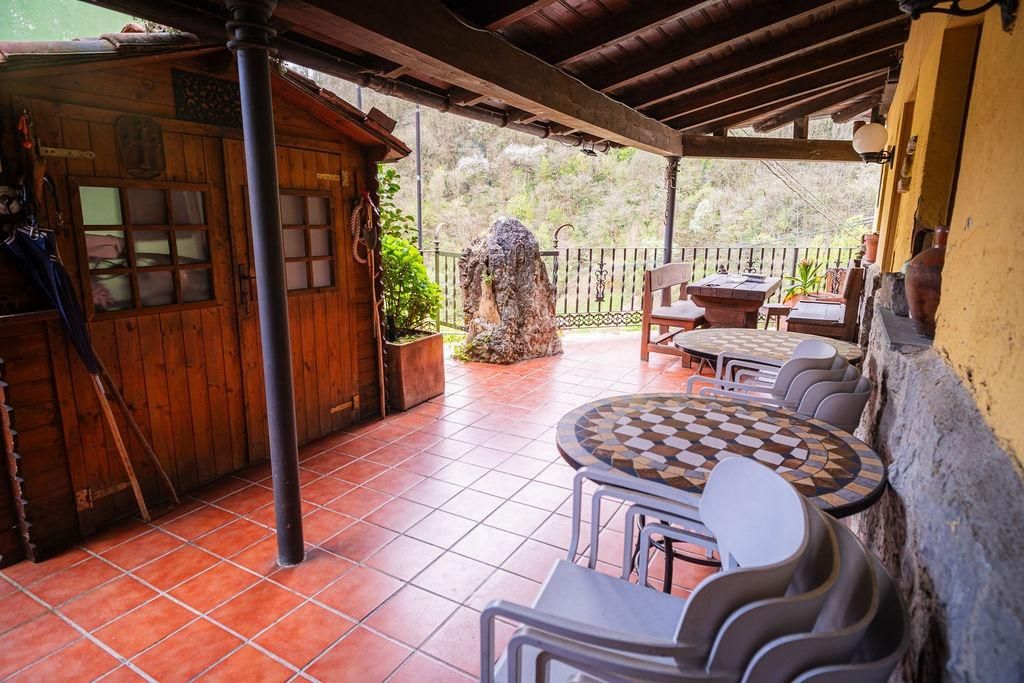 Terraza de Casa o chalet en venta en Lena con Calefacción