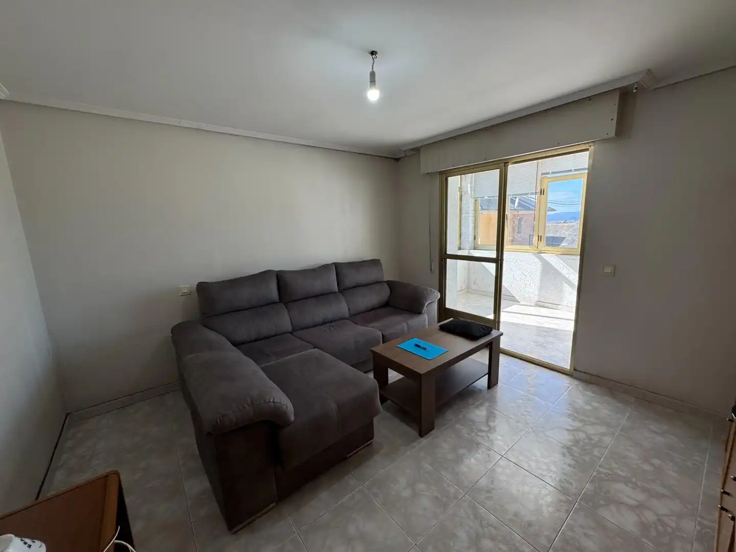 Sala d'estar de Casa o xalet en venda en Ponferrada amb Aire condicionat, Calefacció i Terrassa