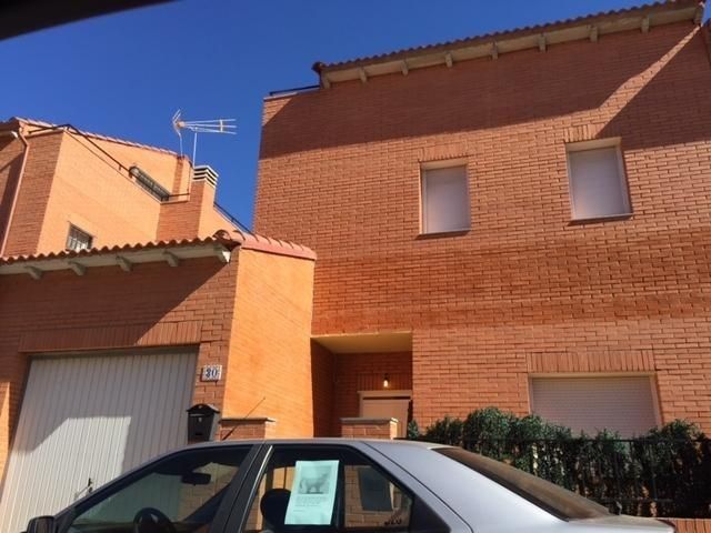 Single-family semi-detached for sale in Chozas de Canales