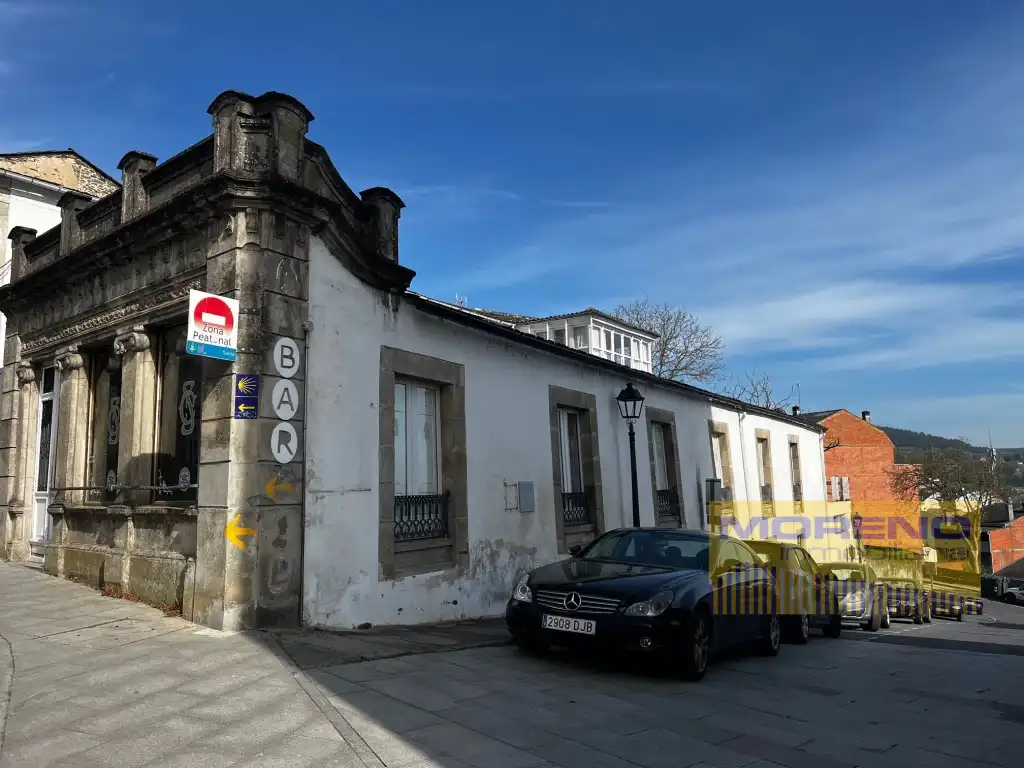Business premises to rent in Rua Maior