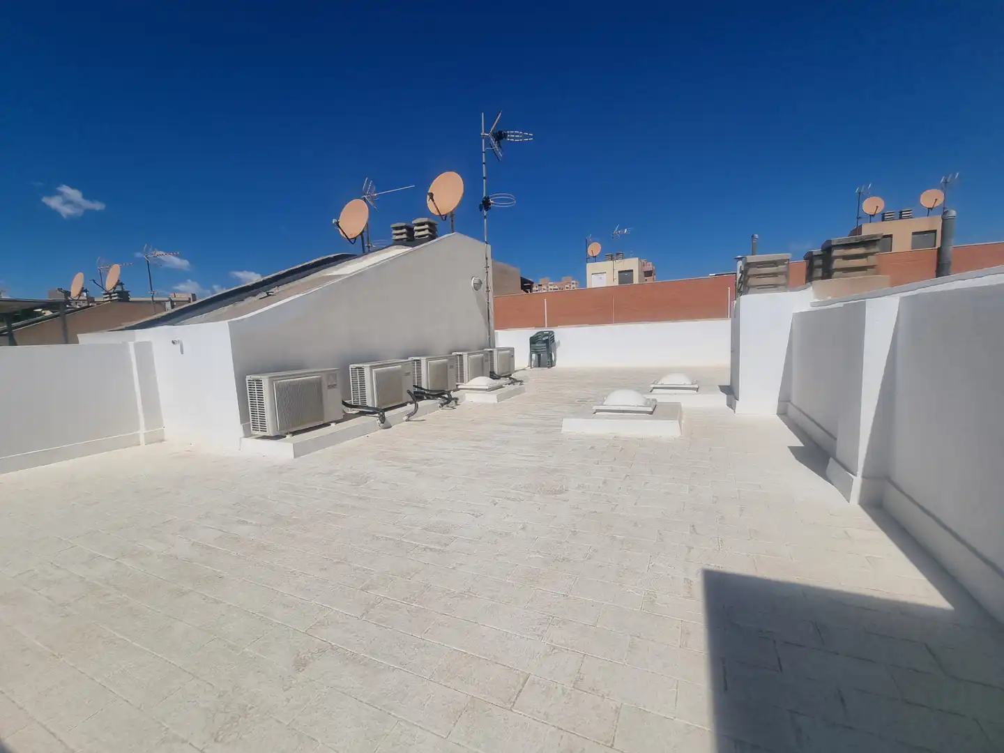 Terrassa de Casa o xalet en venda en Almería amb Aire condicionat, Calefacció i Jardí privat