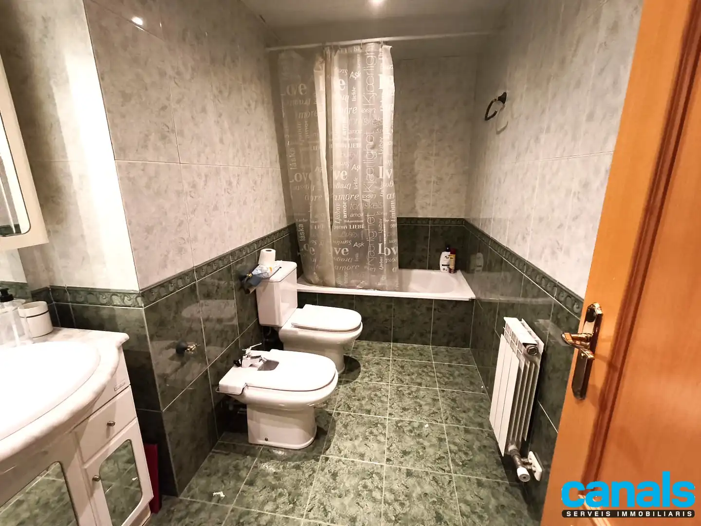 Baño de Piso en venta en Cerdanyola del Vallès con Aire acondicionado, Calefacción y Parquet
