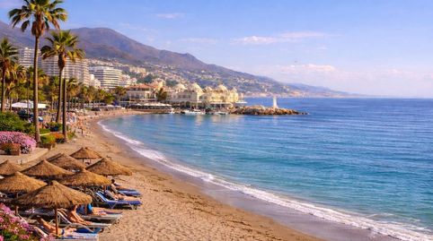 Foto 3 de Piso en venta en Parque de la Paloma, Benalmádena