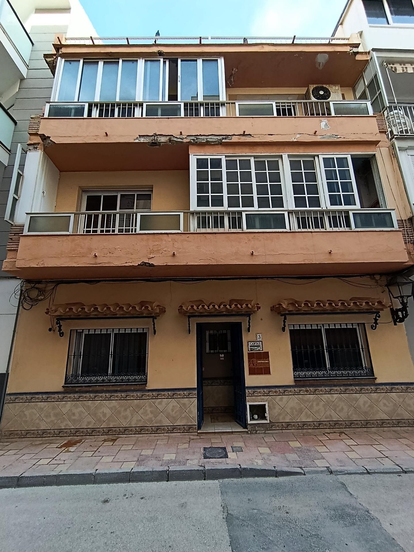 Vista exterior de Edifici en venda en Fuengirola