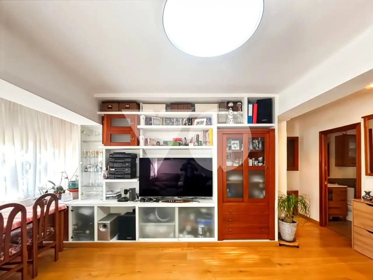 Living room of Flat for sale in  Madrid Capital  with Terrace, Furnished and Alarm