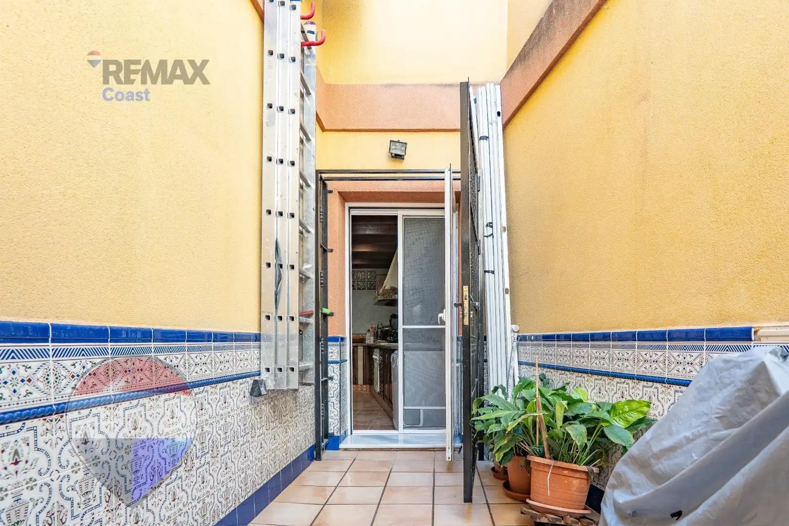Exterior view of Houses for sale in Málaga