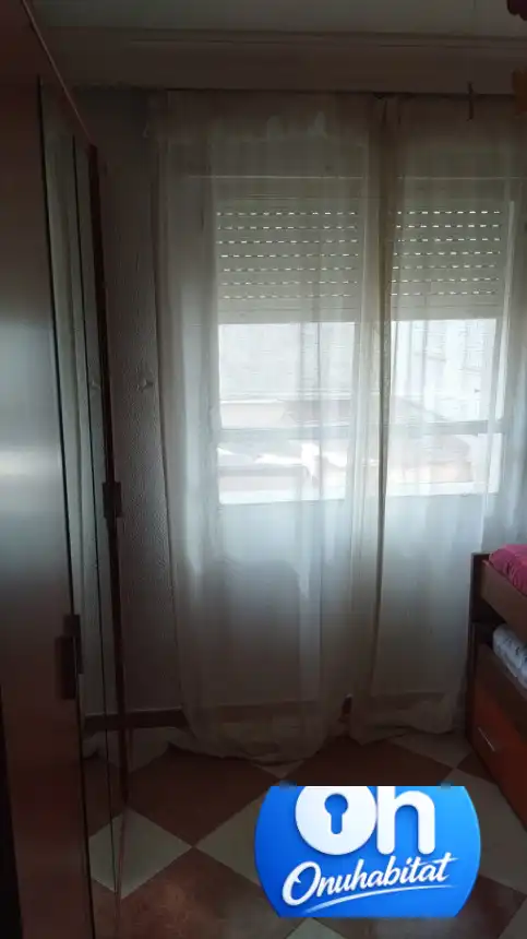 Dormitori de Pis en venda en Huelva amb Aire condicionat, Moblat i Balcó