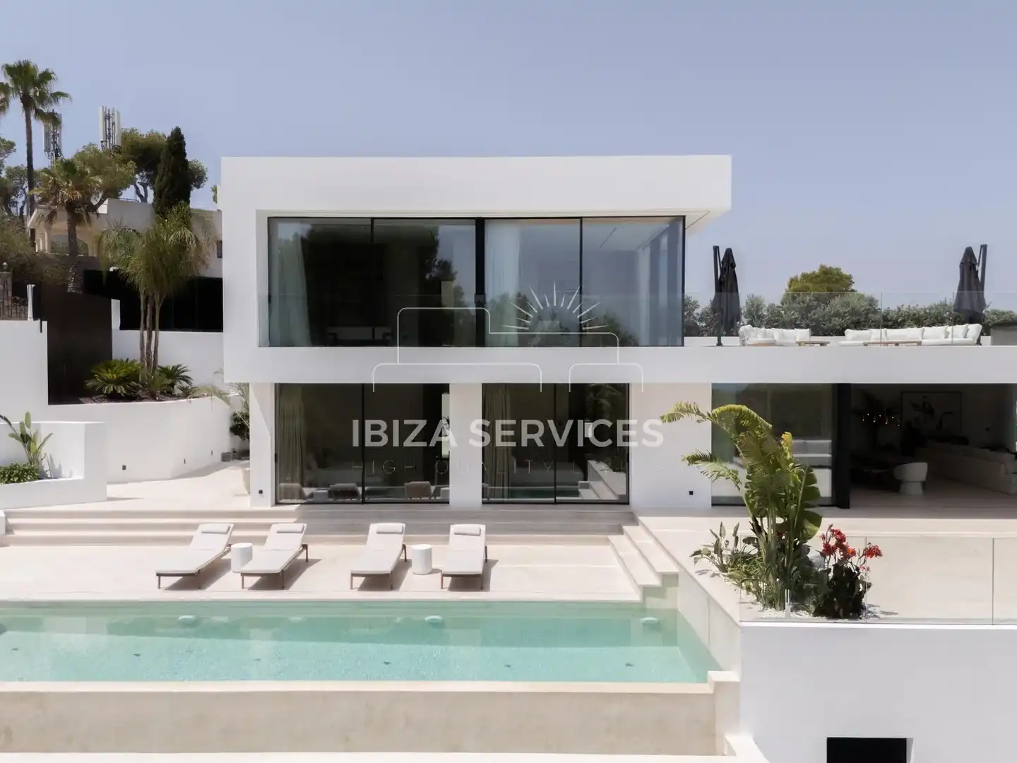 Vista exterior de Casa o chalet en venta en Santa Eulària des Riu con Aire acondicionado, Jardín privado y Piscina