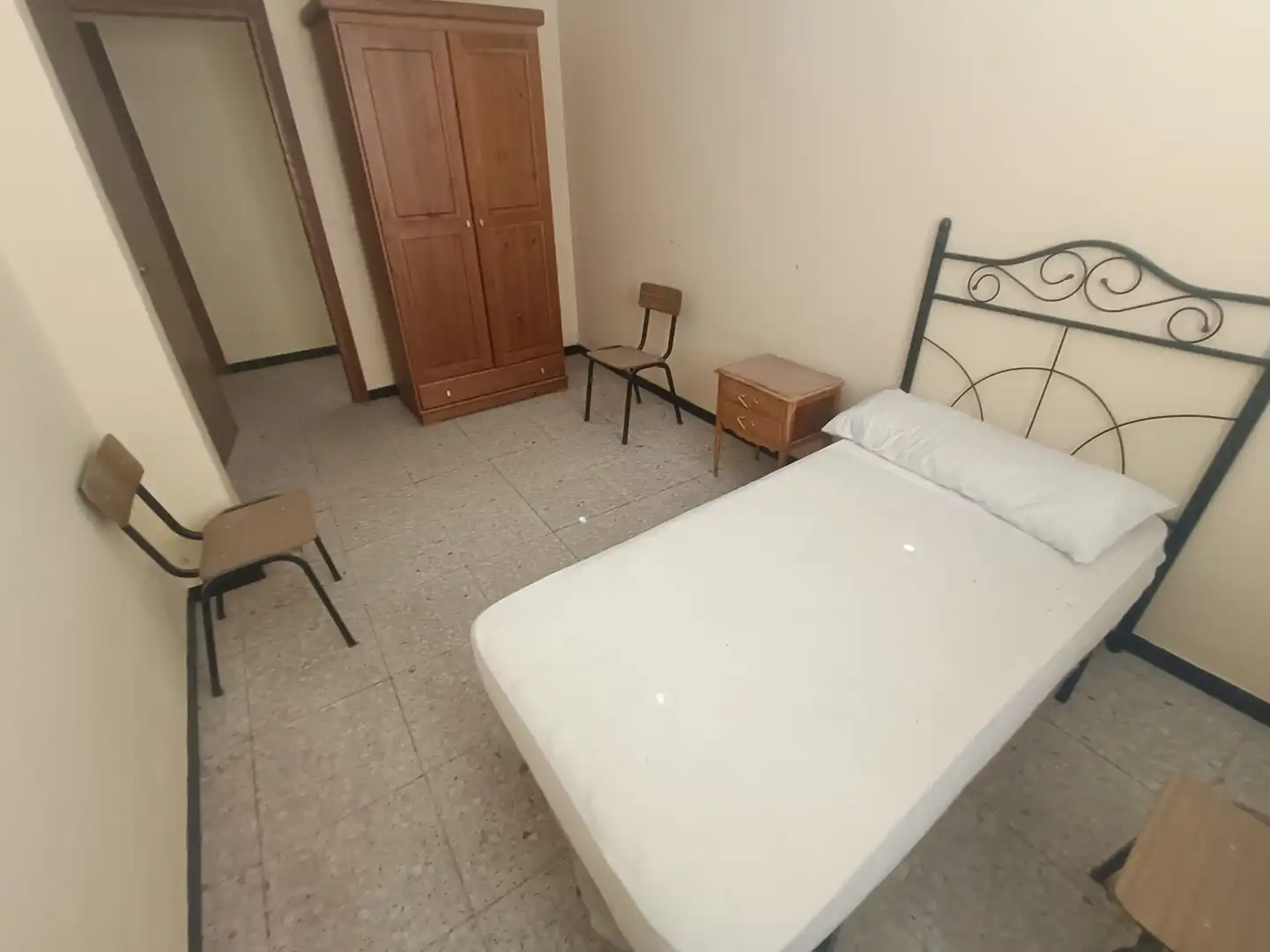 Habitación de Edificio en venta en Tembleque