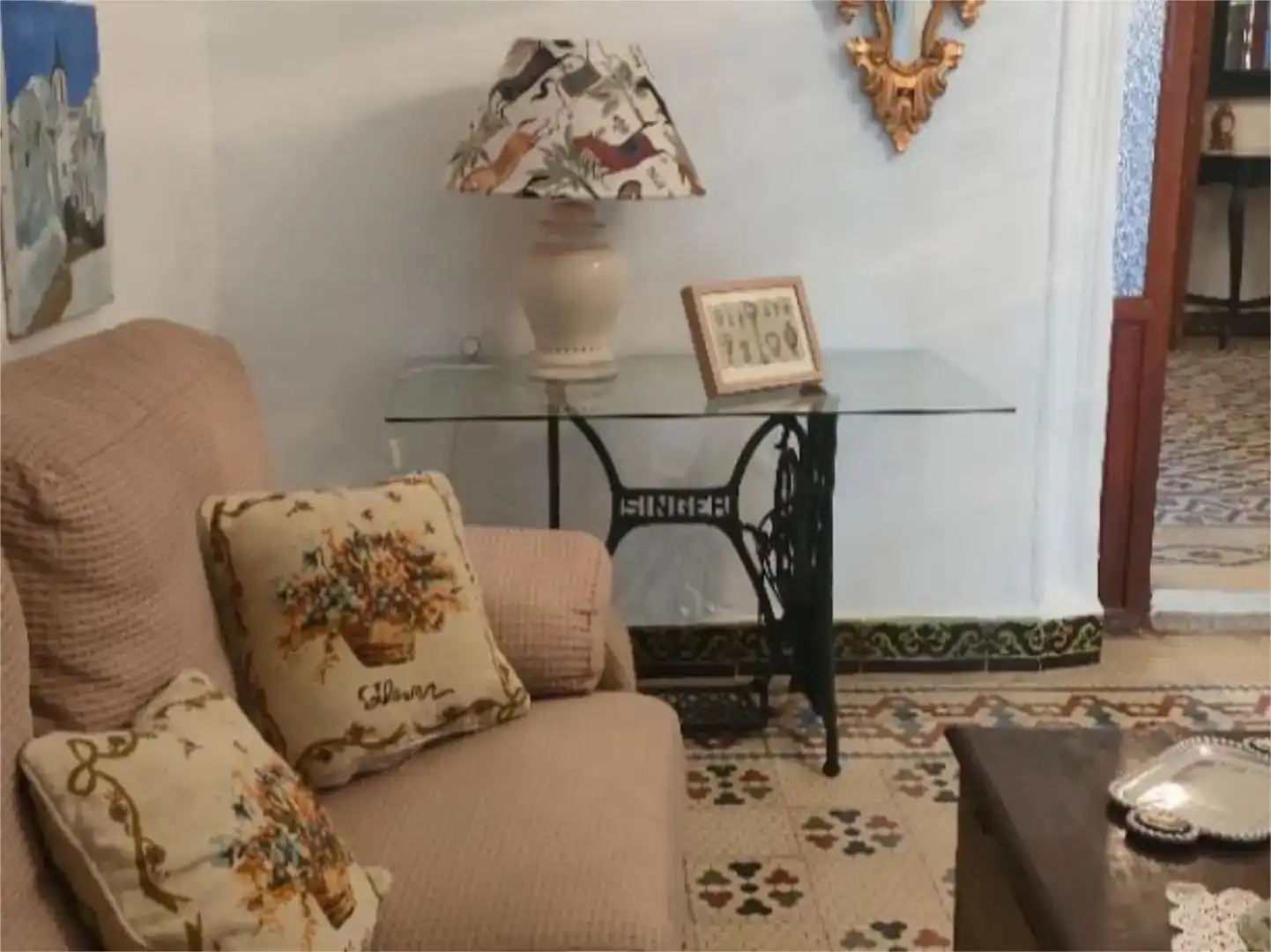Sala d'estar de Casa adosada en venda en Manzanilla amb Aire condicionat, Moblat i Balcó