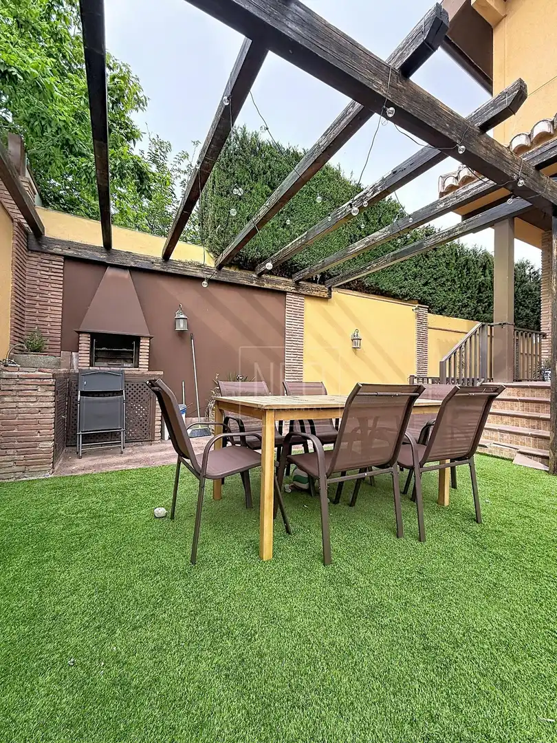 Terraza de Casa o chalet en venta en Albolote con Aire acondicionado, Calefacción y Jardín privado