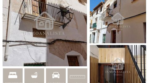 Casa en Calle Santa María, barrio La Villa, Requena