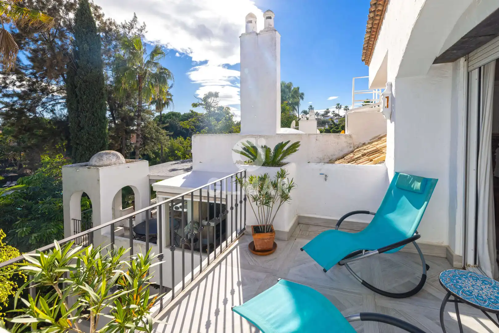 Außenansicht von Maisonette zum Verkauf in Estepona mit Heizung, Abstellraum und Balkon
