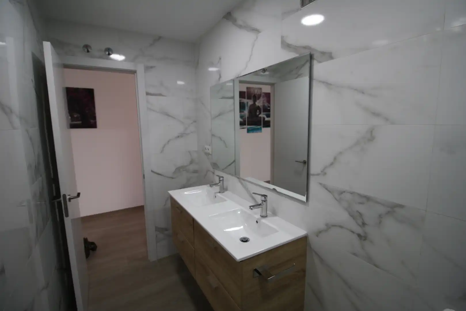 Baño de Apartamento de alquiler en Valdetorres de Jarama con Aire acondicionado, Calefacción y Jardín privado