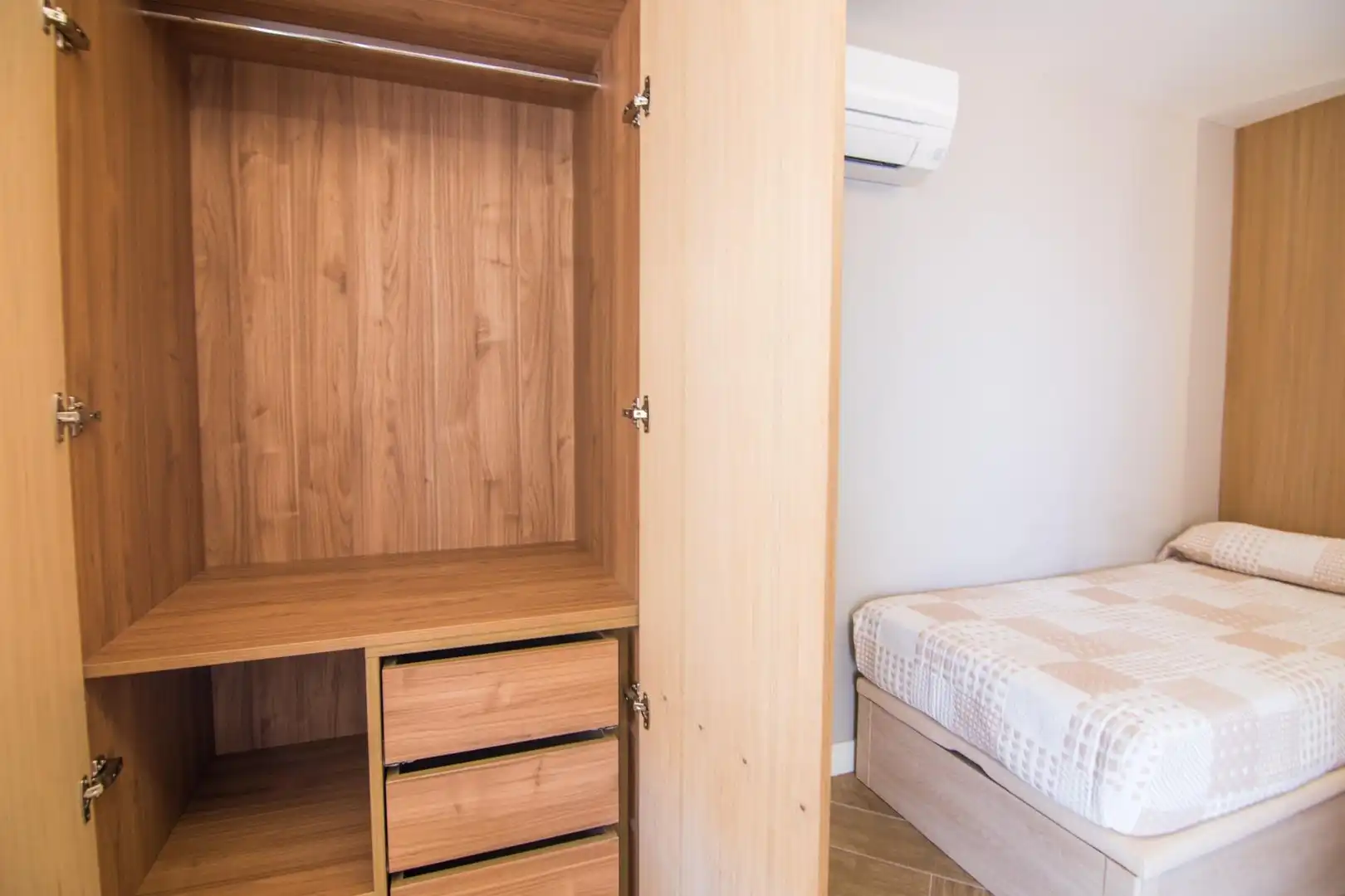 Bedroom of Apartments for sale in Gandia  with Air Conditioner, Terrace and Furnished