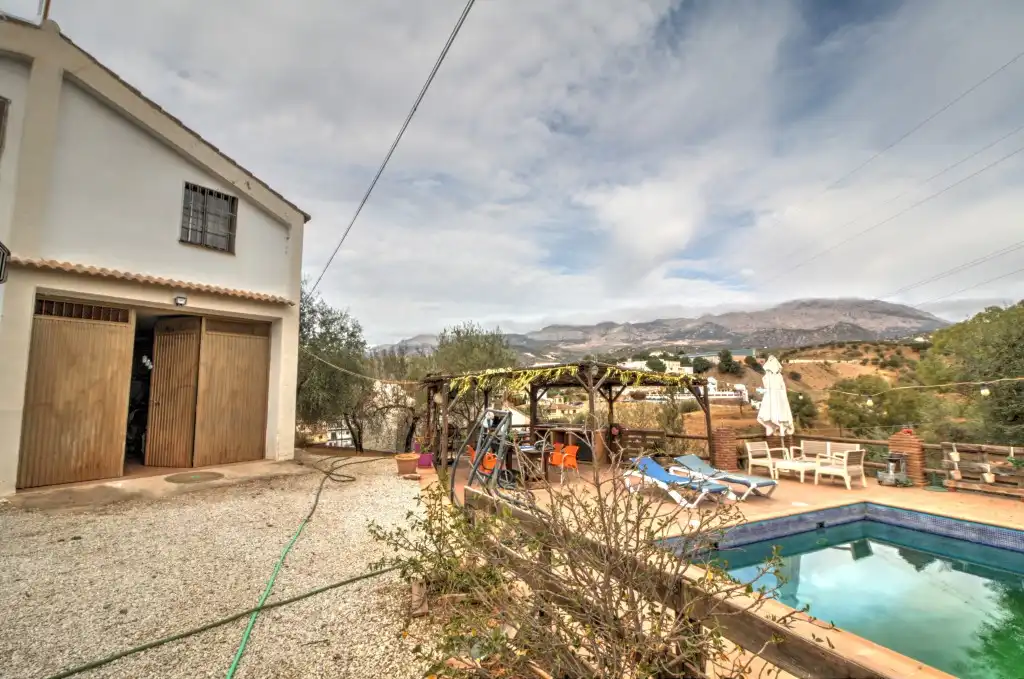Landhaus mit Pool zum Verkauf in Riogordo, imagen 2