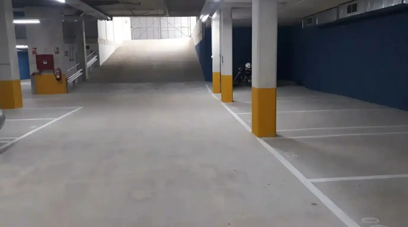 Parkplatz von Garage zum Verkauf in Molins de Rei