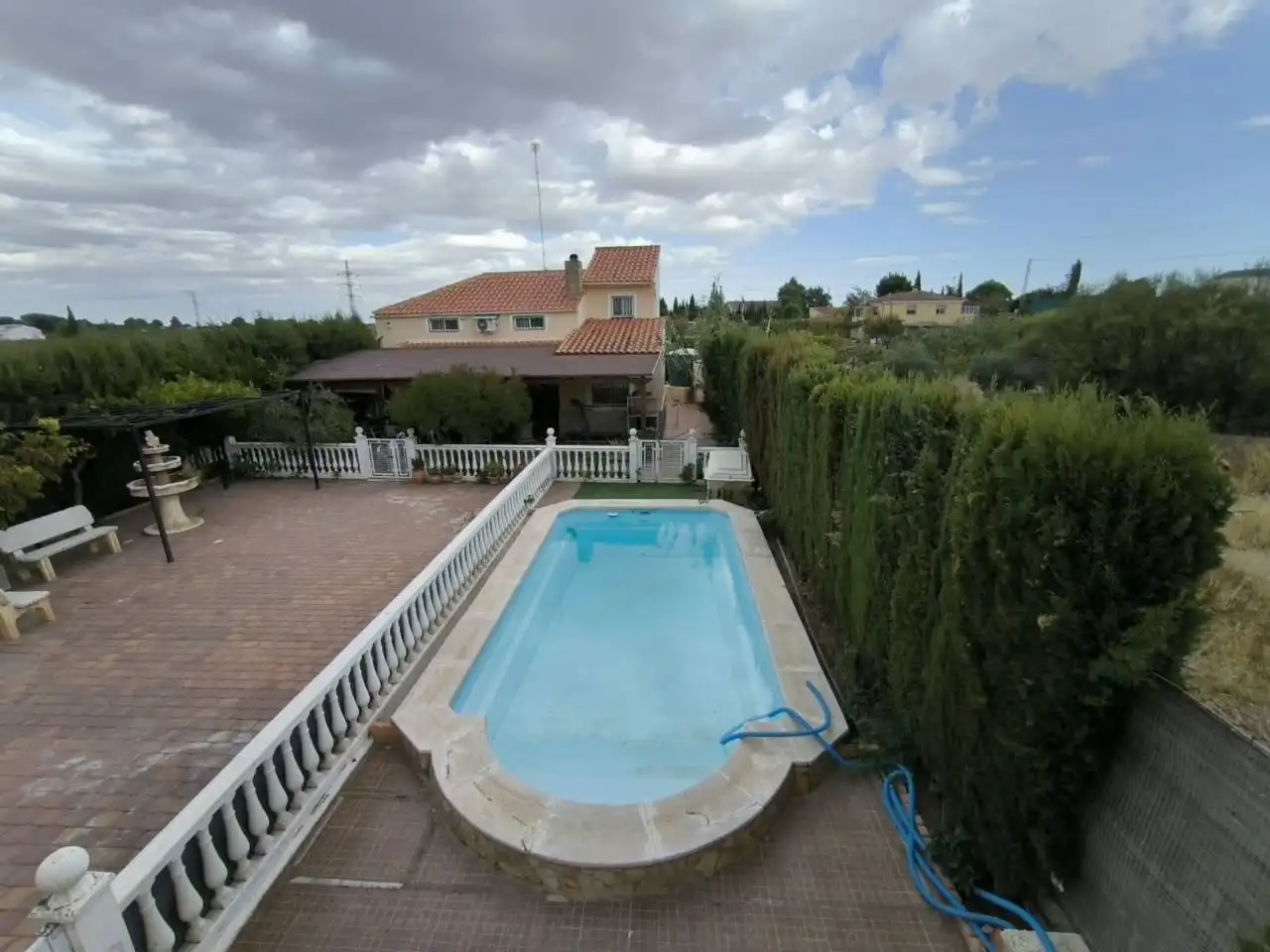 Villa con piscina in vendita a Pedanías - Extrarradio