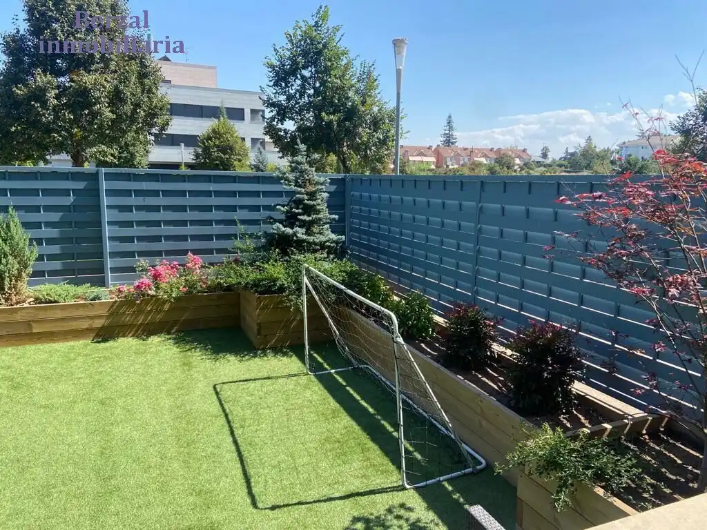 Terrace of Ground floor for sale in  Logroño  with Heating, Private garden and Storage room