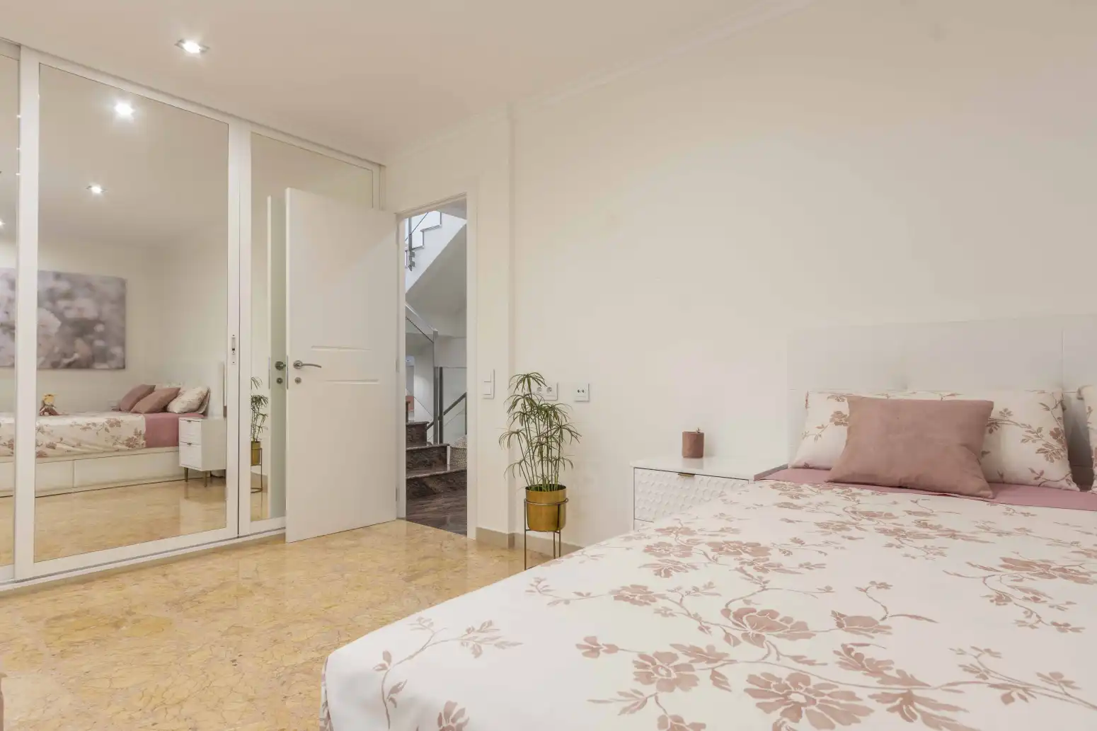 Habitación de Casa o chalet en venta en Torrent con Aire acondicionado, Calefacción y Jardín privado