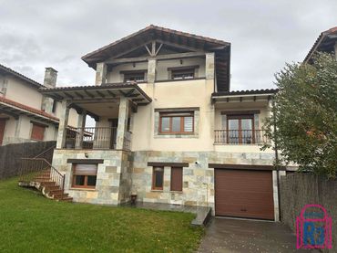 Adossat amb jardí en venda a Valverde de la Virgen