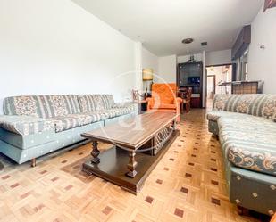 Living room of Flat for sale in  Madrid Capital  with Air Conditioner, Heating and Private garden