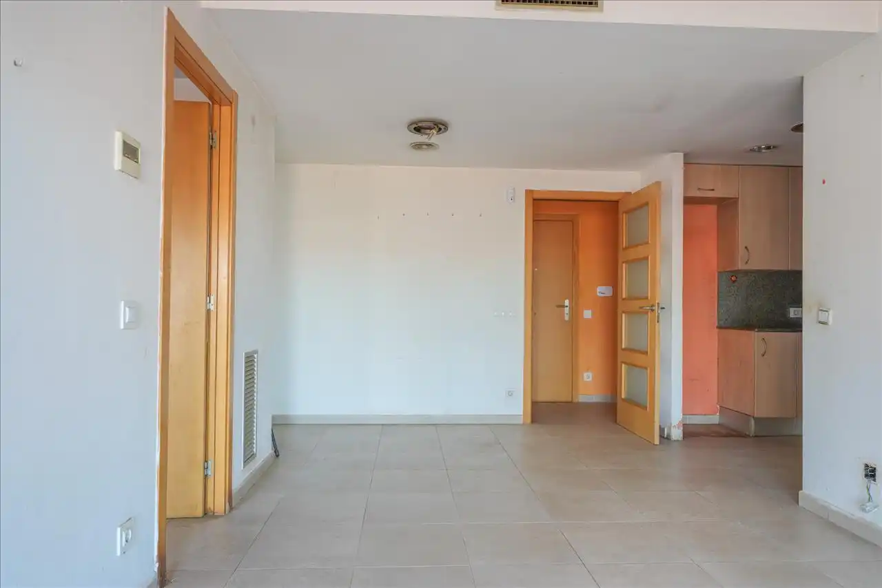 Piso en venta en Celrà con Balcón