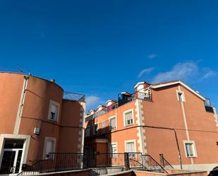 Vista exterior de Dúplex en venda en San Mamés de Burgos amb Calefacció, Terrassa i Traster