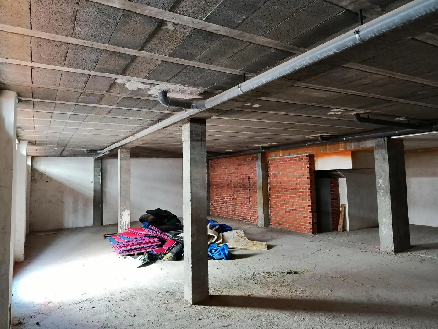 Local comercial de lloguer a Plaza de las Regas, imagen 4