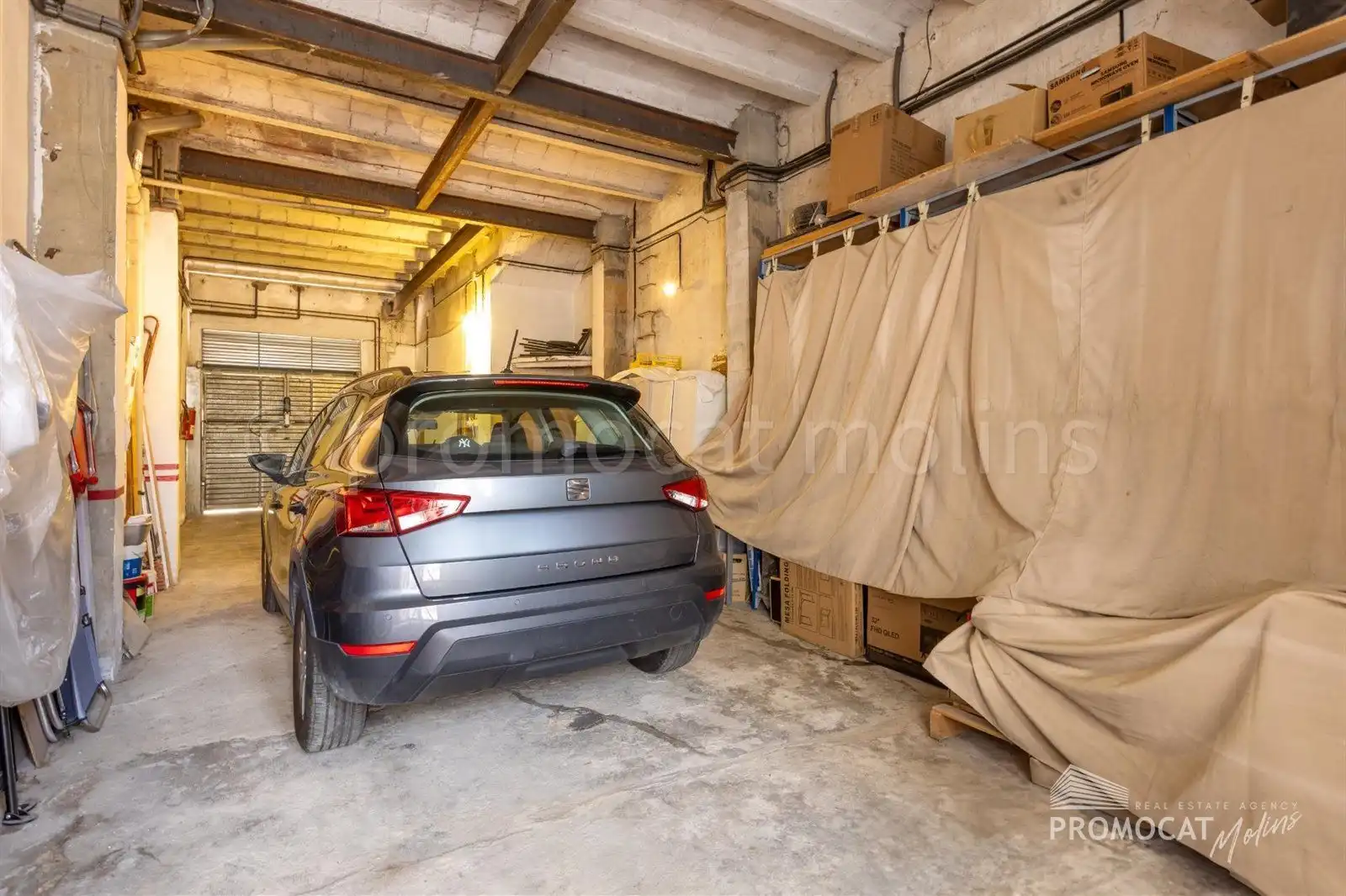 Aparcament de Casa o xalet en venda en Molins de Rei amb Aire condicionat, Calefacció i Terrassa