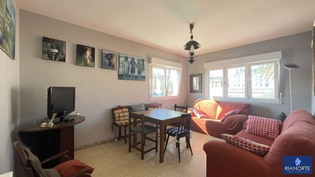 Sala d'estar de Pis en venda en Gozón amb Calefacció i Moblat