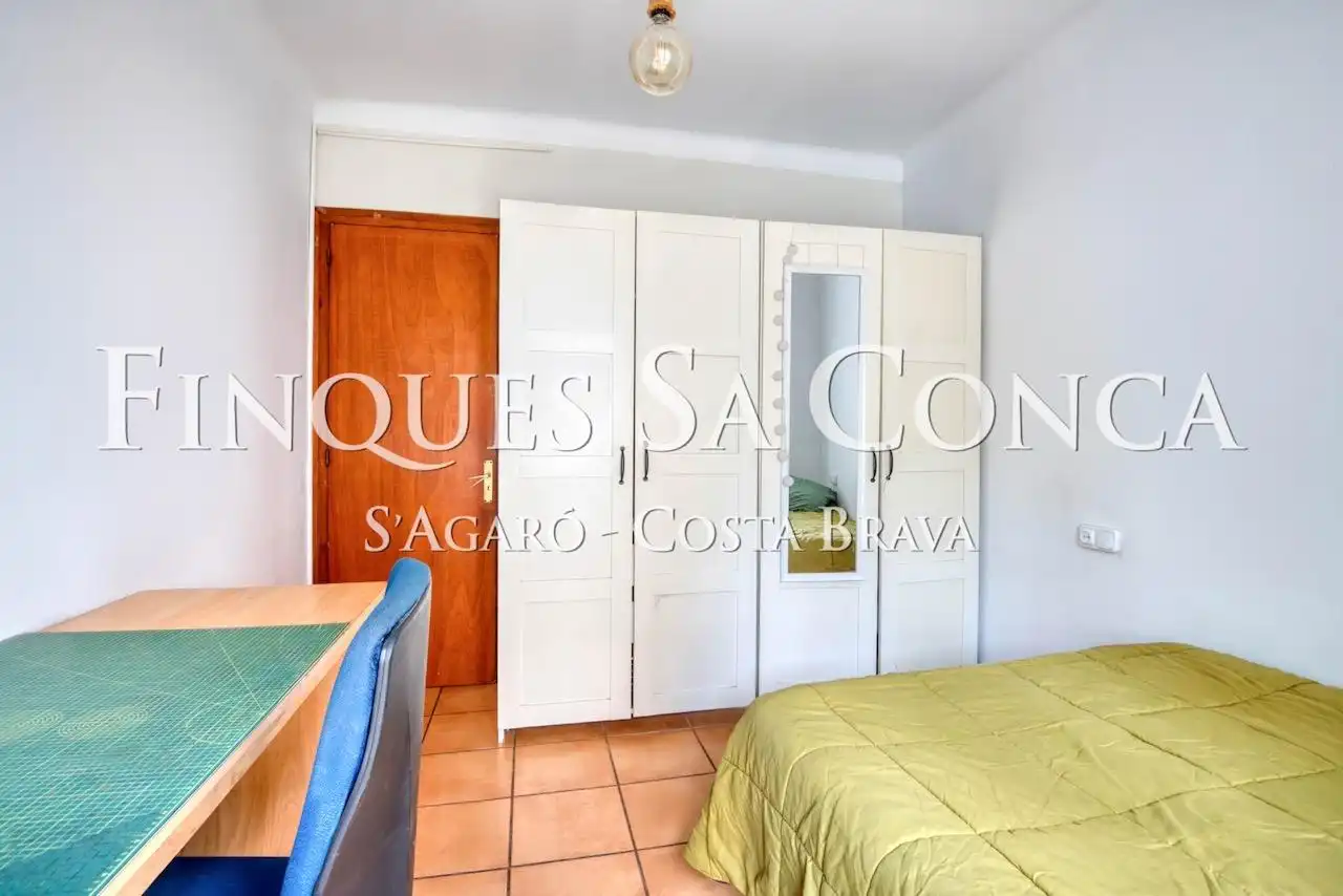 Habitación de Casa adosada en venta en Sant Feliu de Guíxols con Calefacción