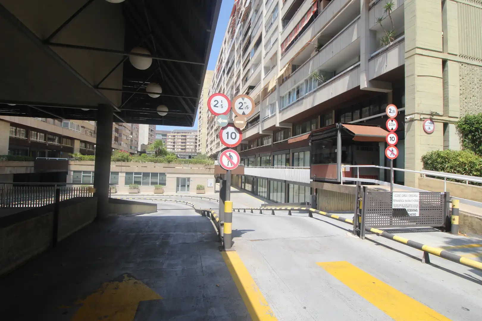 Einzelparkplatz mit Aufzug zum Verkauf in Carrer de València 3, imagen 7