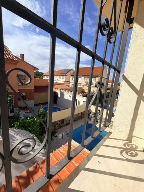 Piscina de Casa o chalet en venta en Las Ventas de Retamosa con Aire acondicionado, Calefacción y Jardín privado