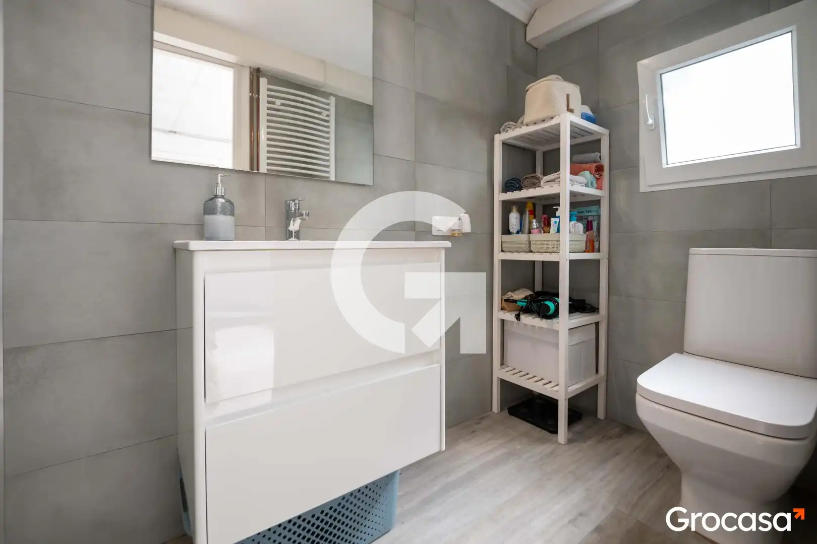 Bathroom of Flat for sale in Mataró  with Air Conditioner, Heating and Terrace